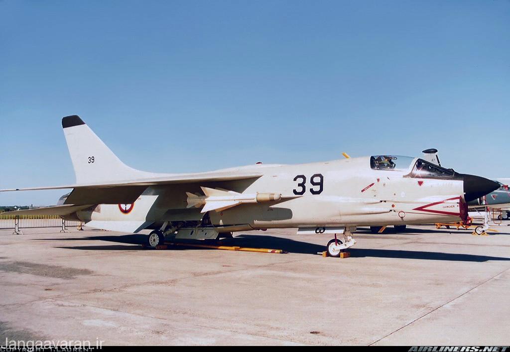 اف8 ایی(اف ان) در دهه 1980 مسلح به موشک ار 550 