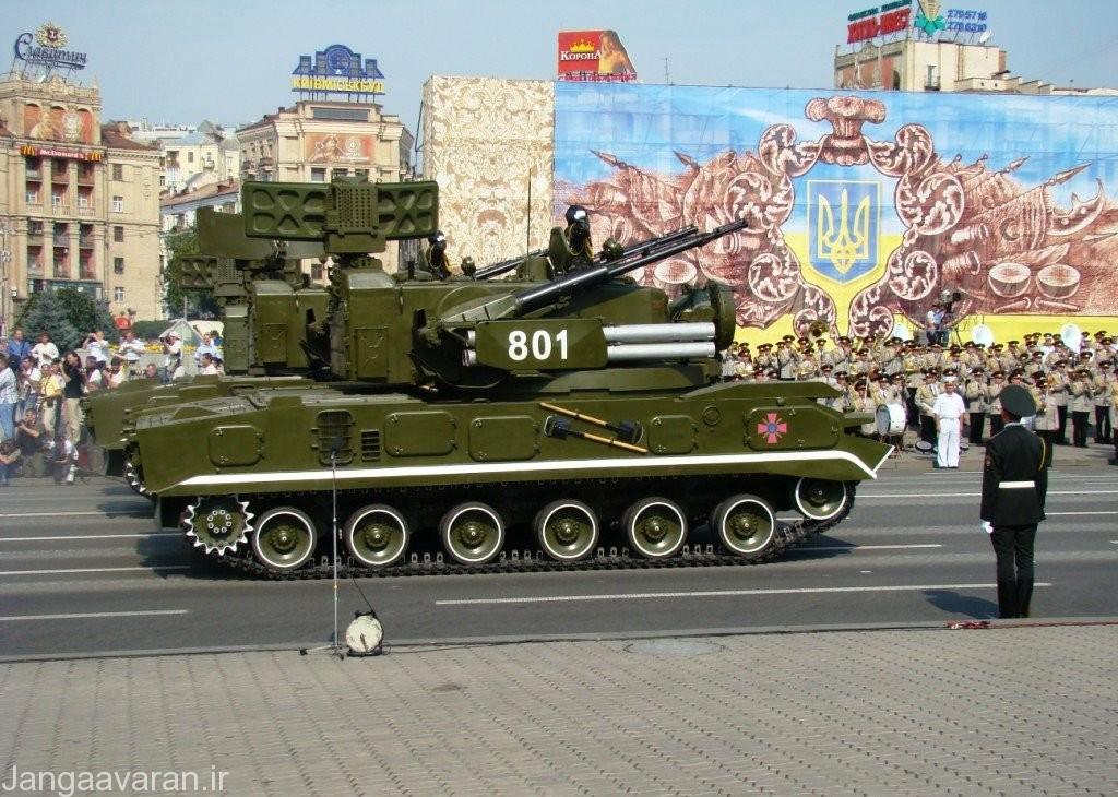 9K22_Tunguska,_Independence_Day_parade_in_Kiev_(2008)