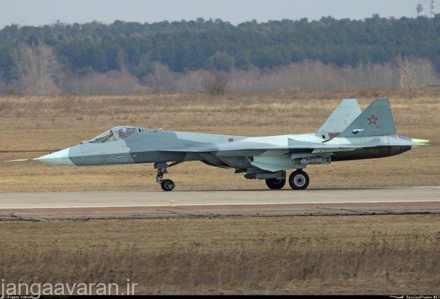First_pictures_of_Russia_s_T_50_PAK_FA_fighter_fitted_with_air_to_surface_weapons_640_002