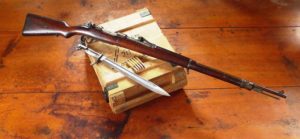 تفنگ آلمانی موزر مدل 1897. این تفنگ ها برگ برنده عثمانی در جنگ با یونان بود