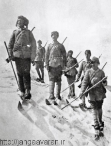 سربازان ارتش سوم عثمانی. یکی از ضعف های اساسی ترکها در ساری کمیش نداشتن تجهیزات مناسب زمستانی بود
