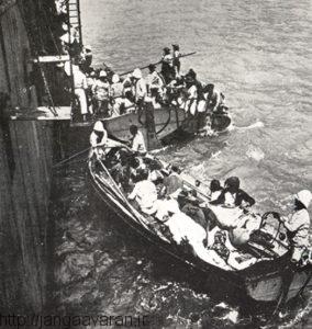 آوارگان موسی داغ در حال سوار شدن به کشتی فرانسوی 