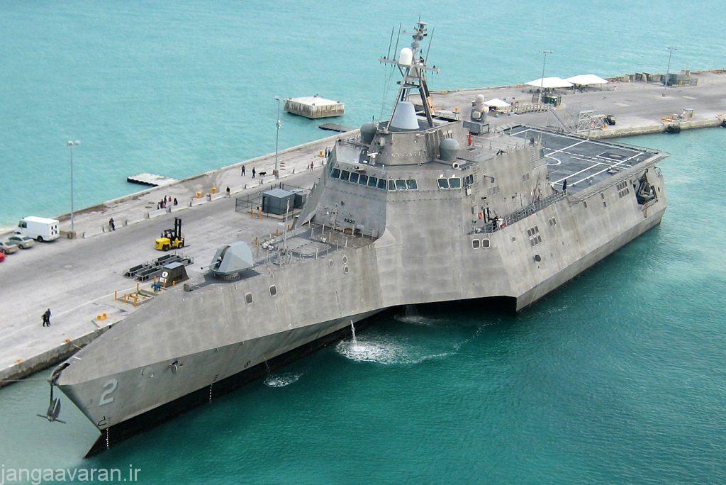USS_Independence_LCS-2_at_pierce_(cropped)