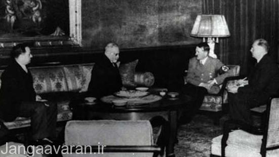 حسن اسفندیاری رئیس مجلس و موسی نوری اسفندیاری سفیر ایران در آلمان در دیدار با هیتلر