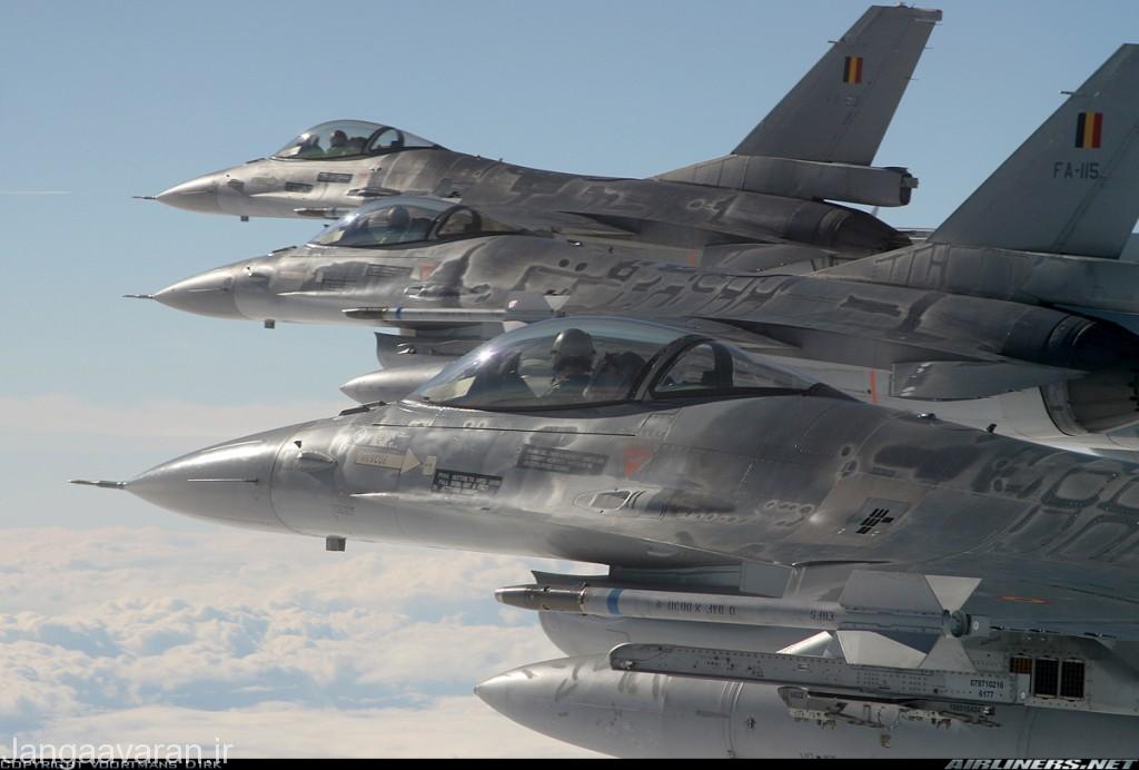 اف16 ای ام نیروی هوایی بلژیک. اف16 ای و بی چهار کشور بلژیک، هلند،دانمارک و نروژ بعد از ارتقاء در دهه 1990 توان حمل امرام را یافتند