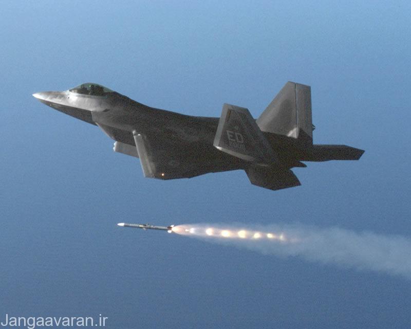 ORD_AIM-120C_AMRAAM_Launch_From_F-22_lg