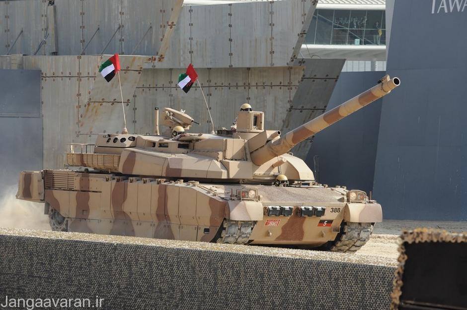 لگرک ارتش امارات. بر روی برجک ان میتوان مسلسل 7.62 م م هدایت شوند شونده از درون تانک را دید 
