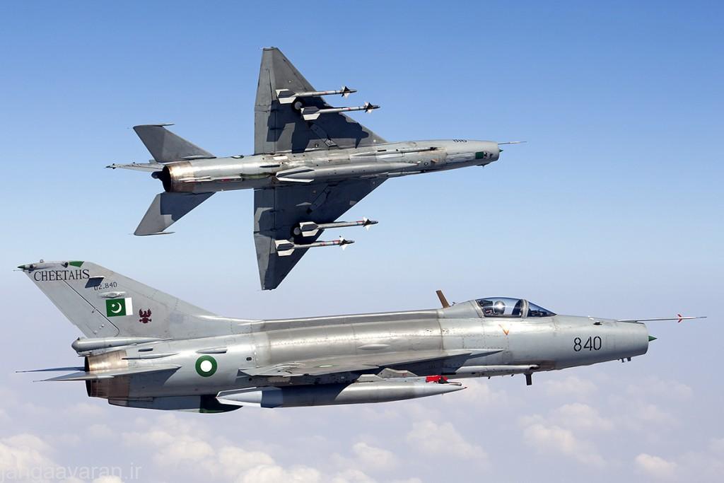 Pakistan_Air_Force_Chengdu_F-7PG_inflight