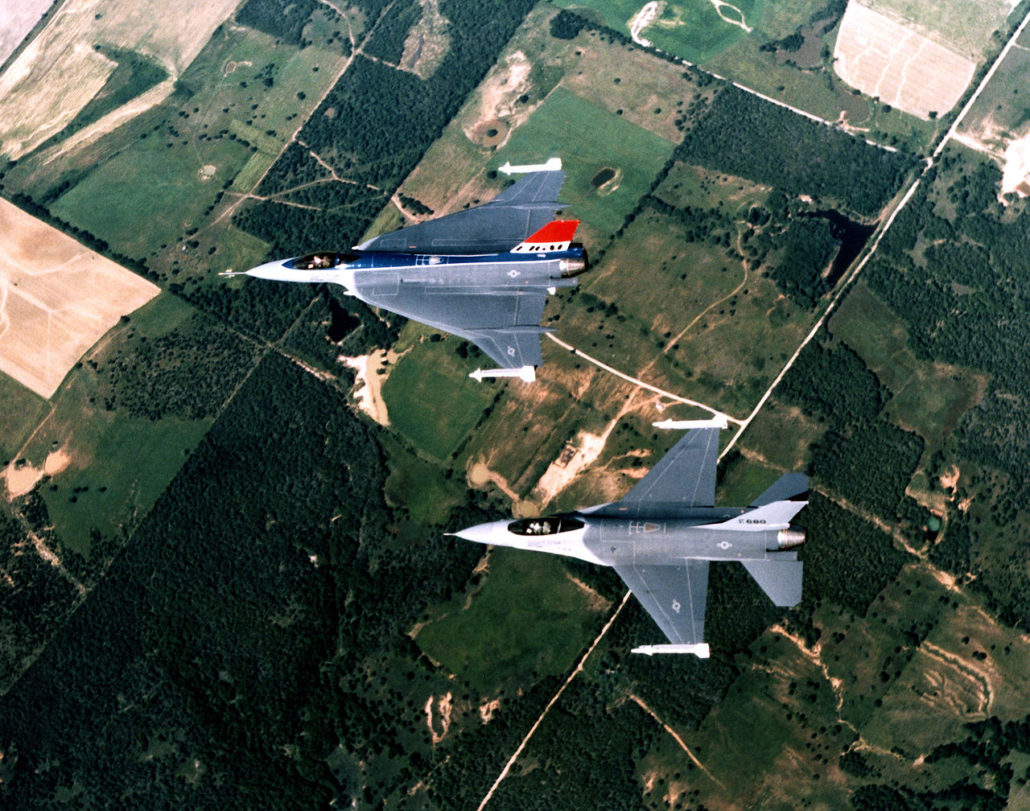 1280px-F-16_and_F-16XL_aerial_top_down_v