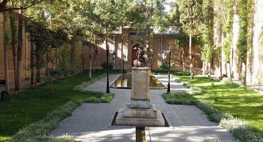 کاخ نگارستان تهران محل قتل فجیع قائم مقام فراهانی 