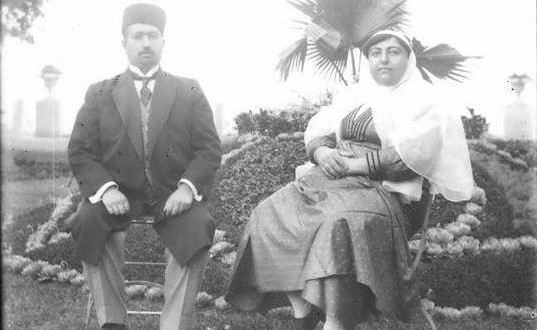 محمد علی شاه و همسرش ملکه جهان در تبعیدگاه خود در شهر ییلاقی اودسا