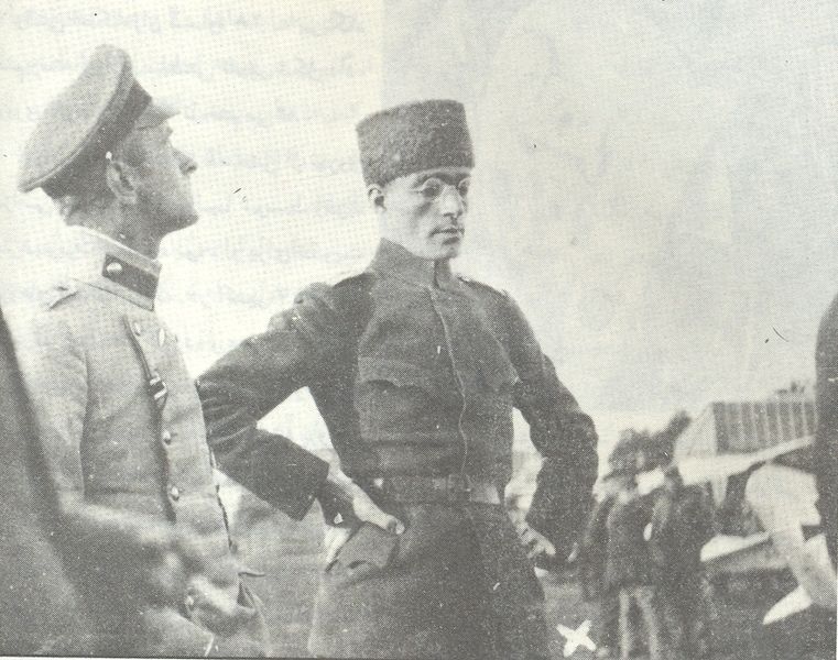 یاور محمد تقی خان یا کلنل تقی خان پسیان بعدی. او به عنوان یکی از فرماندهان کمیته مقاومت ملی موفق به تصرف همدان شد